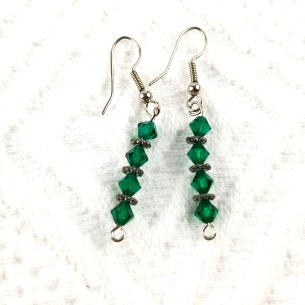 DROP EARRINGS